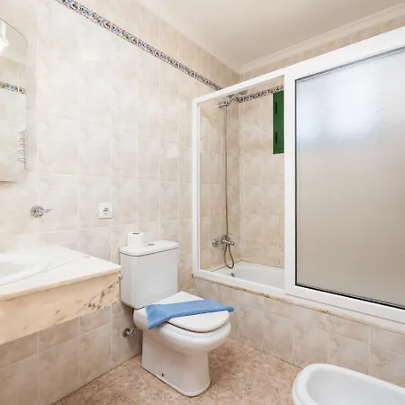 Alegranza * Puerto del Carmen (Lanzarote)