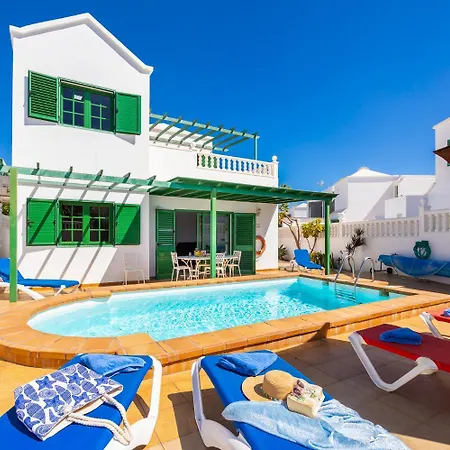 Alegranza Puerto del Carmen (Lanzarote)