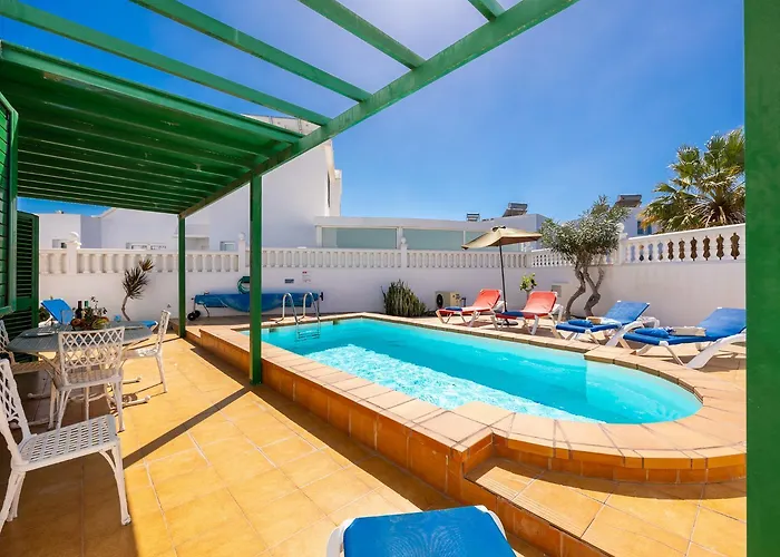 Alegranza * Puerto del Carmen (Lanzarote)