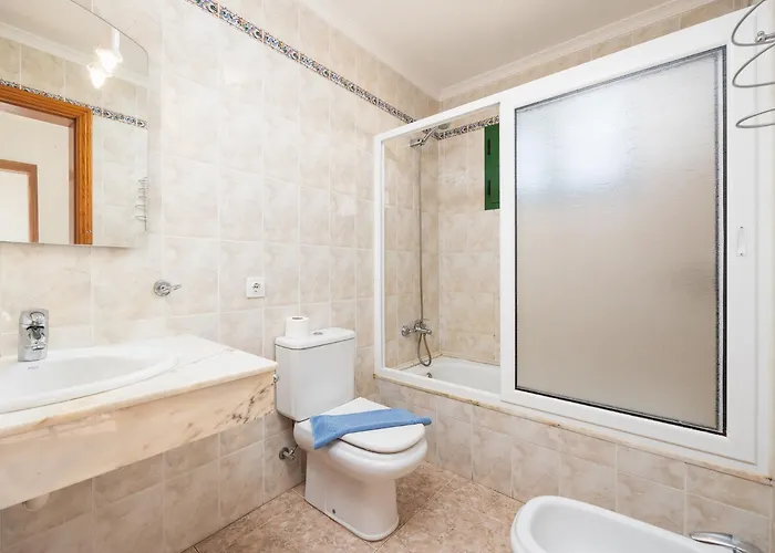 Alegranza * Puerto del Carmen (Lanzarote)